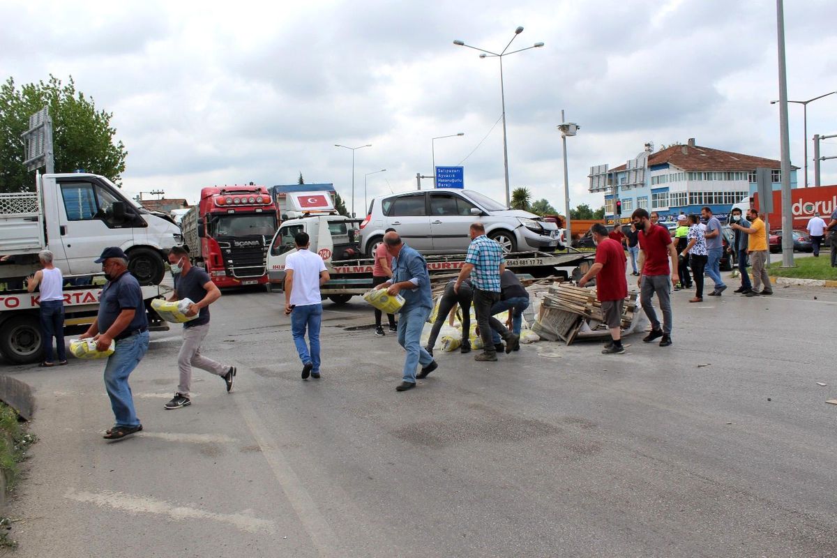 Samsun\'da trafik kazası: 3 yaralı
