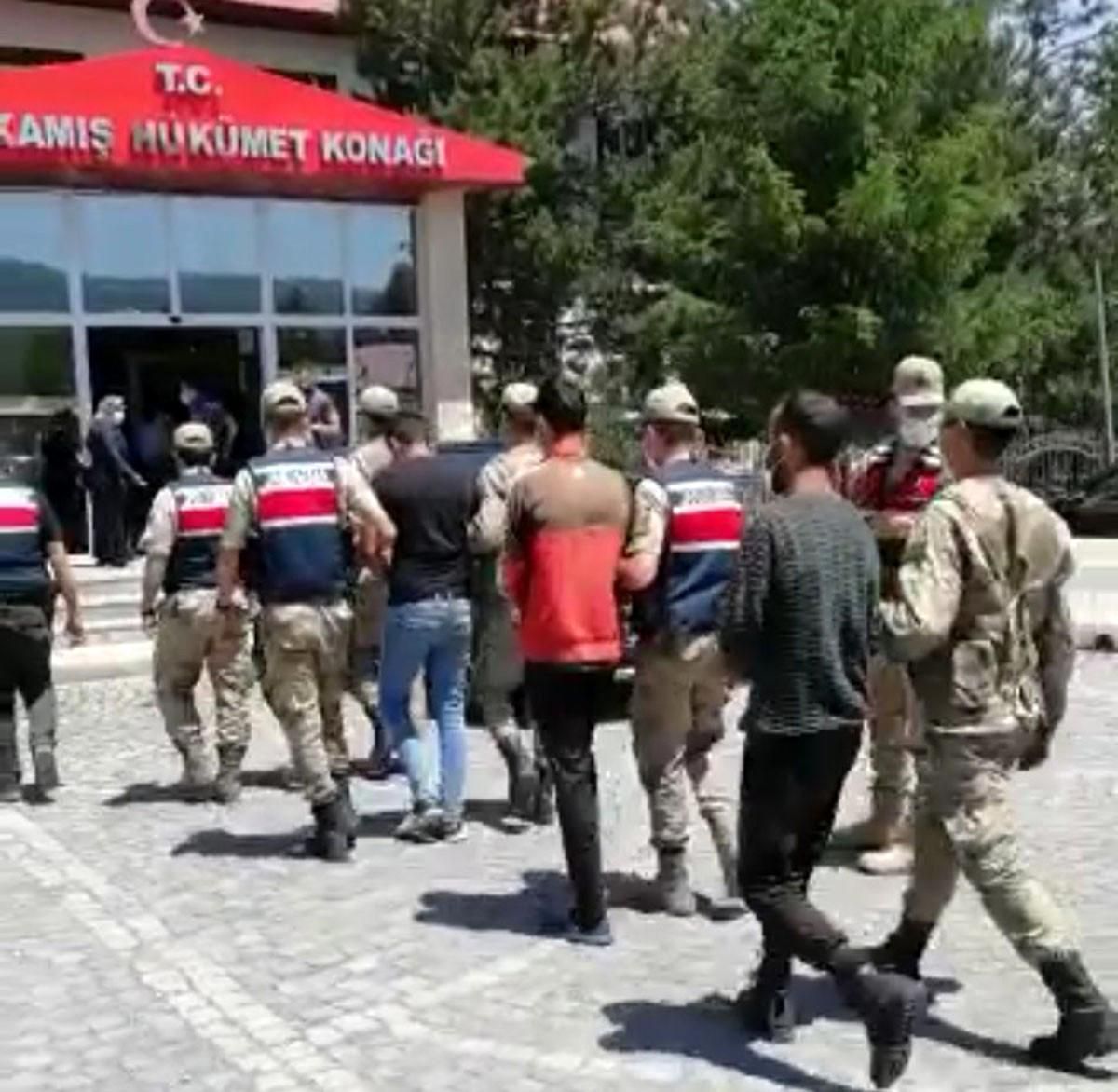 Sarıkamış\'ta hırsızlar son işlerinde jandarmaya yakalandı