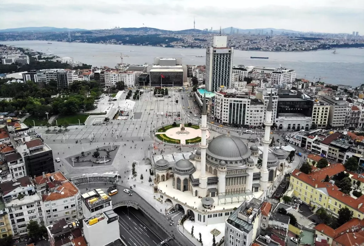 Taksim\'in yeni silüeti AKM ile ortaya çıktı