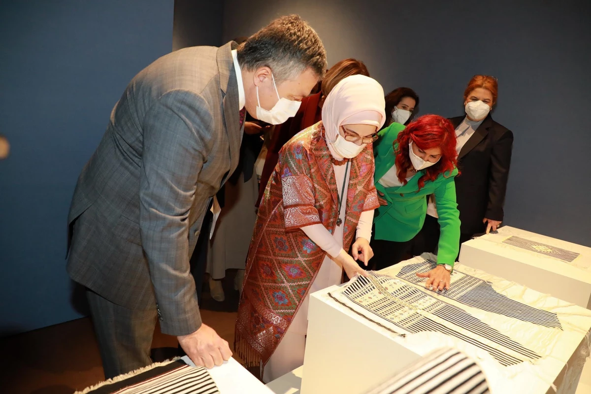 Türkiye\'nin ilk "Dokuma Atlası Sergisi" Cumhurbaşkanlığı Külliyesi\'nde açıldı