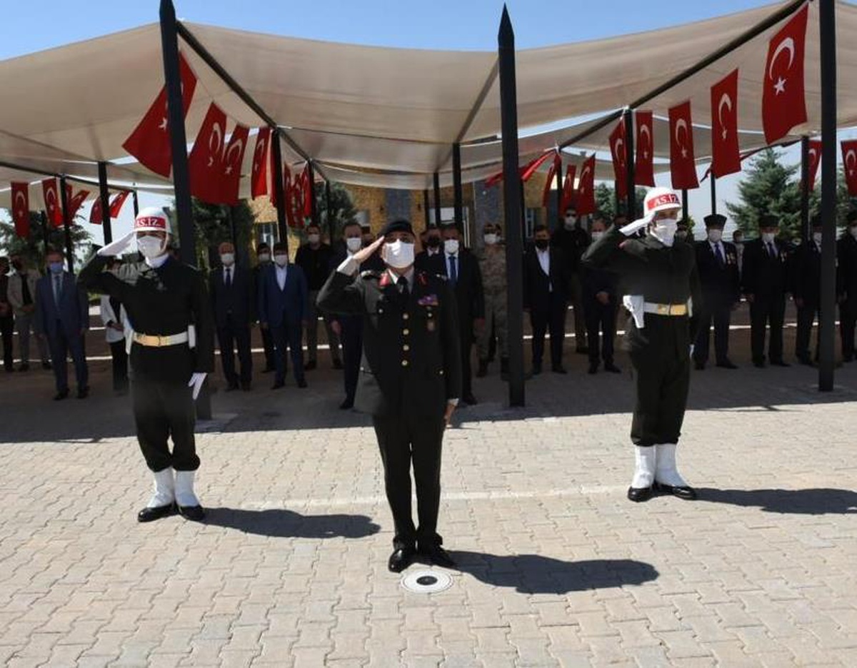 Urfa\'ya "Şanlı" unvanının verilişinin 37. yılı kutlandı