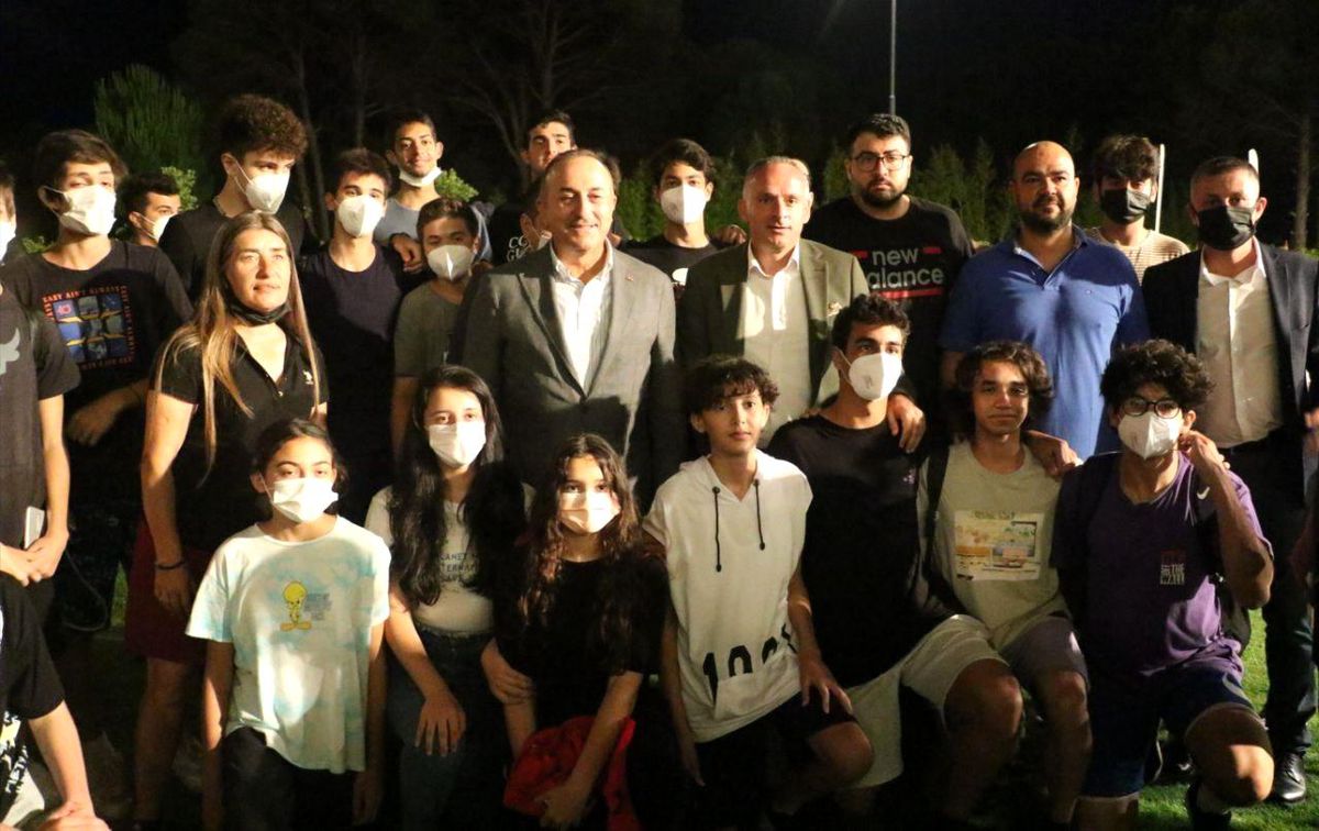 Son dakika haber... Bakan Çavuşoğlu, Kepez\'in sporcularıyla buluştu