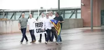 Cezaevinden çıkan ayrılıkçı Katalan siyasetçiler İspanyol devletine meydan okumaya devam etti