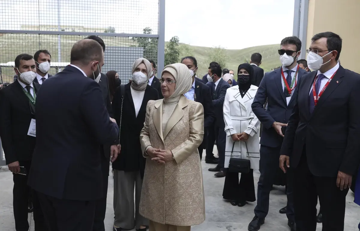 Emine Erdoğan, Roketsan\'a "Sıfır Atık Belgesi" verdi (3)