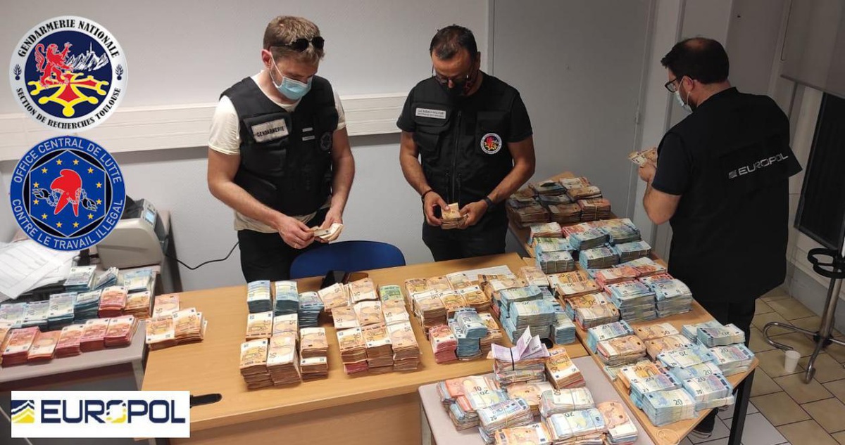 Son dakika haberleri | Europol\'den "işsizlik ödeneğinde" 12 milyon avroluk vurgun yapan suç örgütüne operasyon
