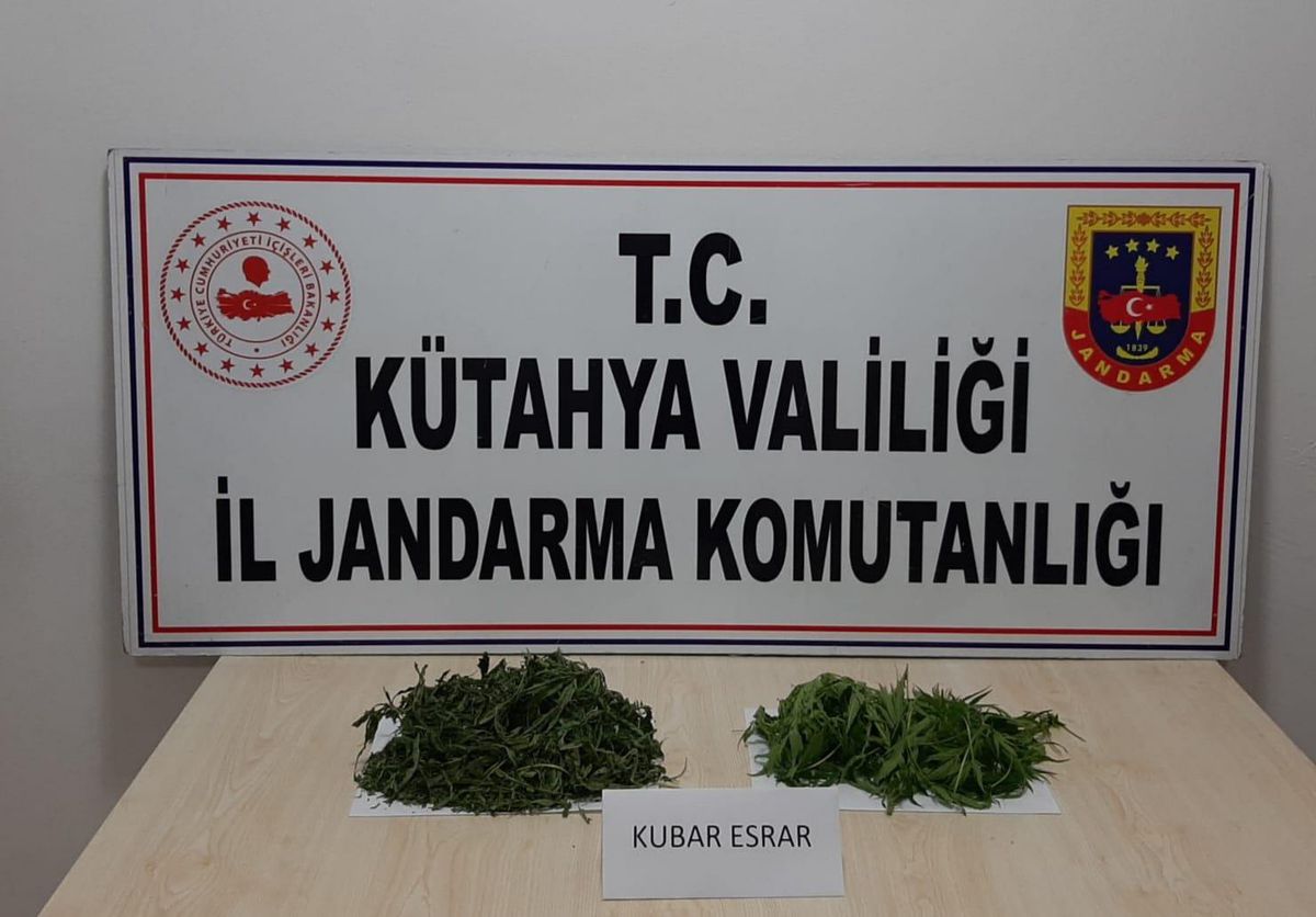 Gediz\'de uyuşturucu operasyonunda 5 şüpheli yakalandı