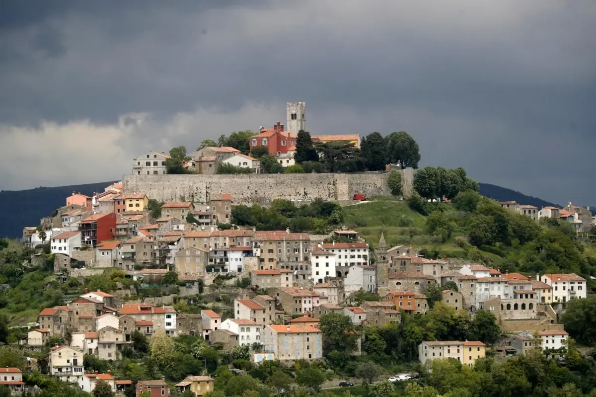 Hırvatistan\'ın İstriya Yarımadası\'na turist akını