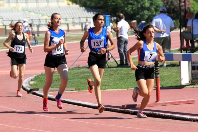 İzmitli atletler, yükselme koşusuna katılacak