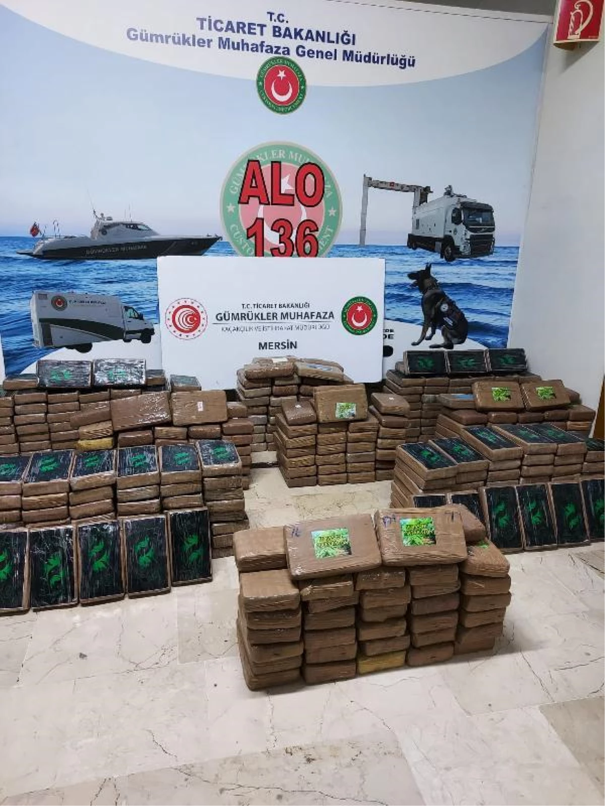 Mersin Limanı\'nda muz yüklü konteynerde 463 kilo kokain ele geçirildi