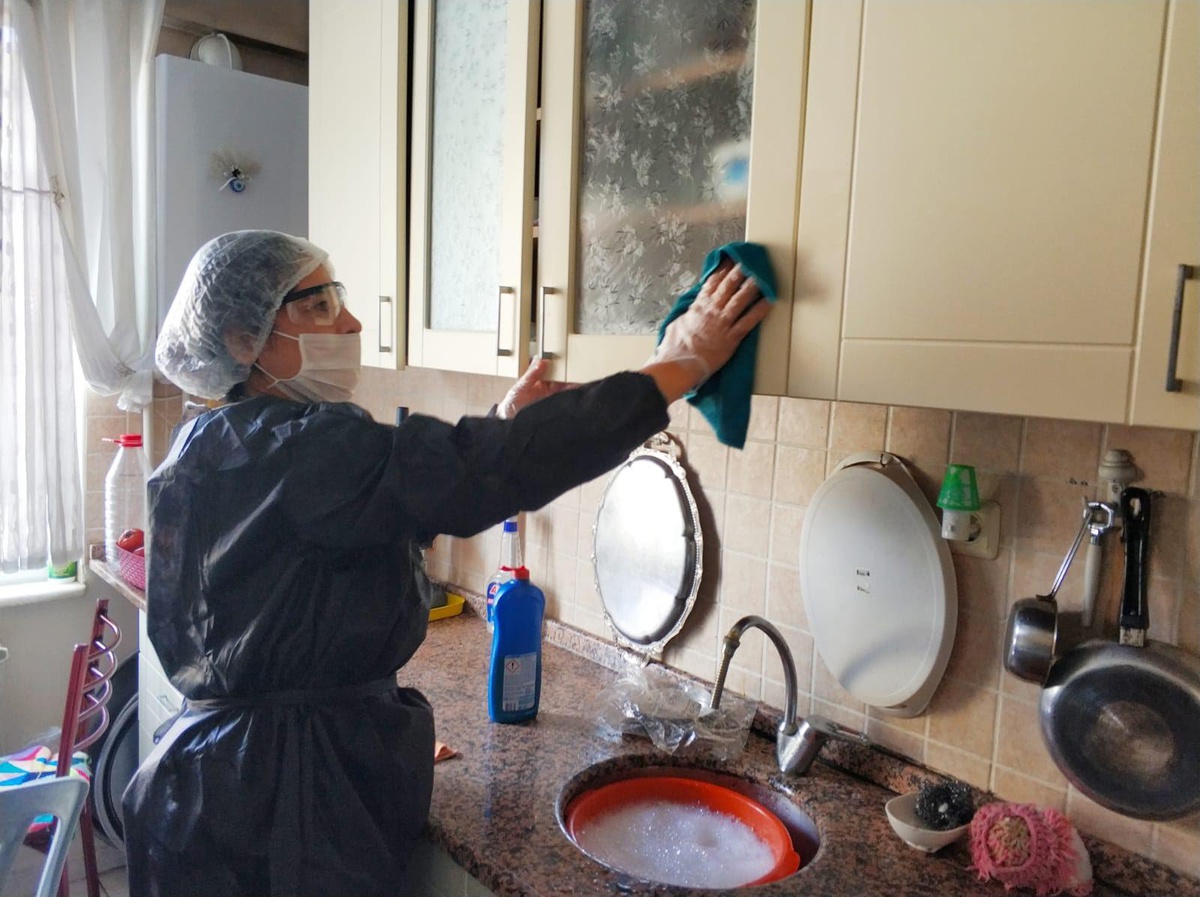 Odunpazarı ihtiyaç sahiplerinin yanında olmaya devam ediyor