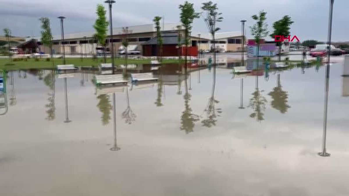 TEKİRDAĞ TRAKYA\'DA SAĞANAK ETKİLİ OLDU