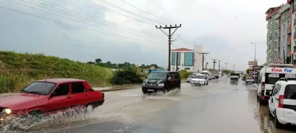 TEKİRDAĞ TRAKYA'DA SAĞANAK ETKİLİ OLDU