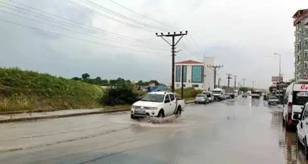 TEKİRDAĞ TRAKYA'DA SAĞANAK ETKİLİ OLDU