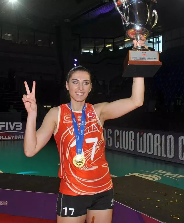 Voleybol: Türkiye kadın ve erkek milli takımları istikrarlı başarıyı nasıl yakaladı? Voleybol: Türkiye kadın ve erkek milli takımları istikrarlı başarıyı nasıl yakaladı?