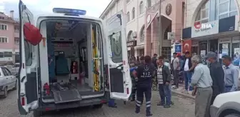 Yaşlı adam bir anda yere yığıldı, çevredeki vatandaşlar seferber oldu