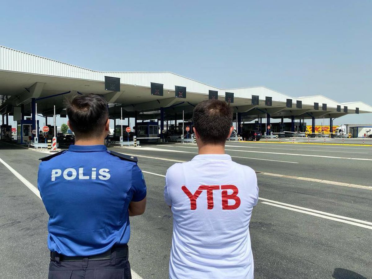 YTB: "Avrupa\'daki vatandaşlar Türkiye yolunda bu yıl da yalnız değil"