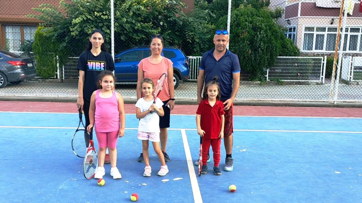 Yunusemre\'de tenis kursları başladı