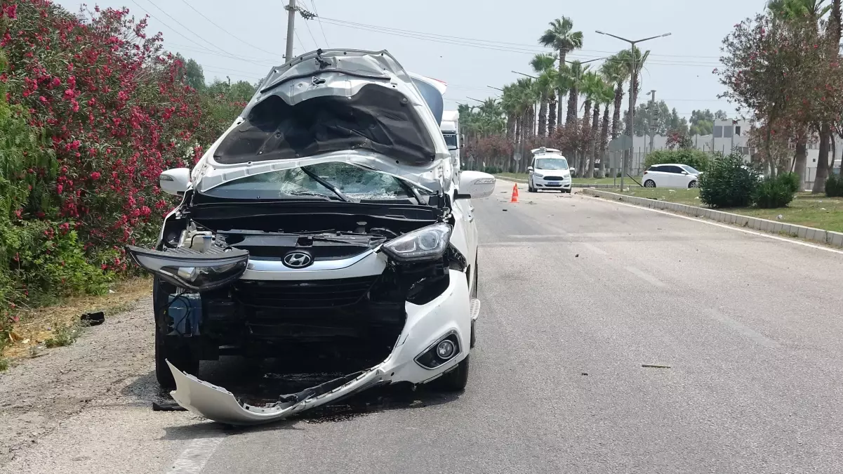 Adana\'da otomobilin çarptığı motosikletin sürücüsü hayatını kaybetti