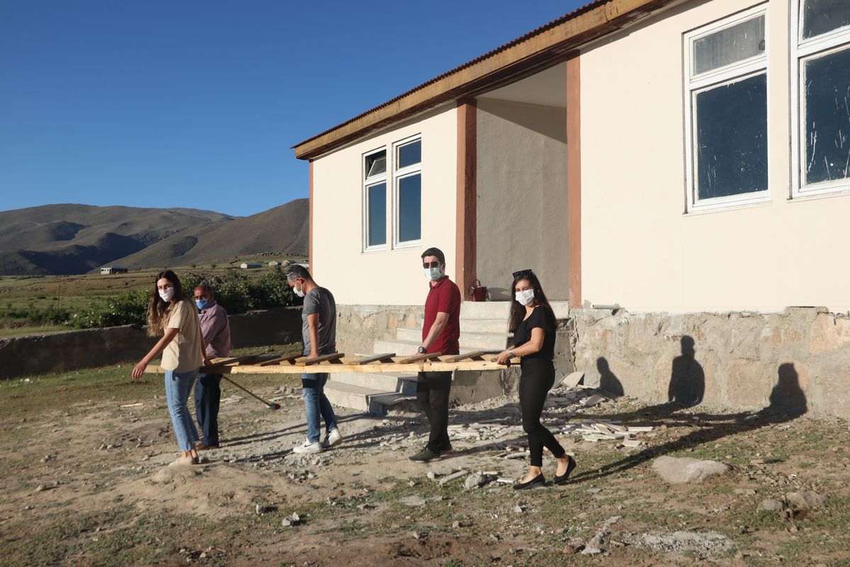 Atıl durumdaki prefabrik okul binası, kırsal mahalledeki öğrencilerin yeni eğitim yuvası oldu