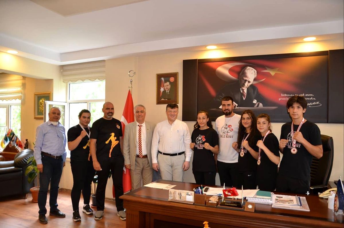 Aydın Gençlik ve Spor İl Müdürü Fillikçioğlu başarılı sporcuları ağırladı