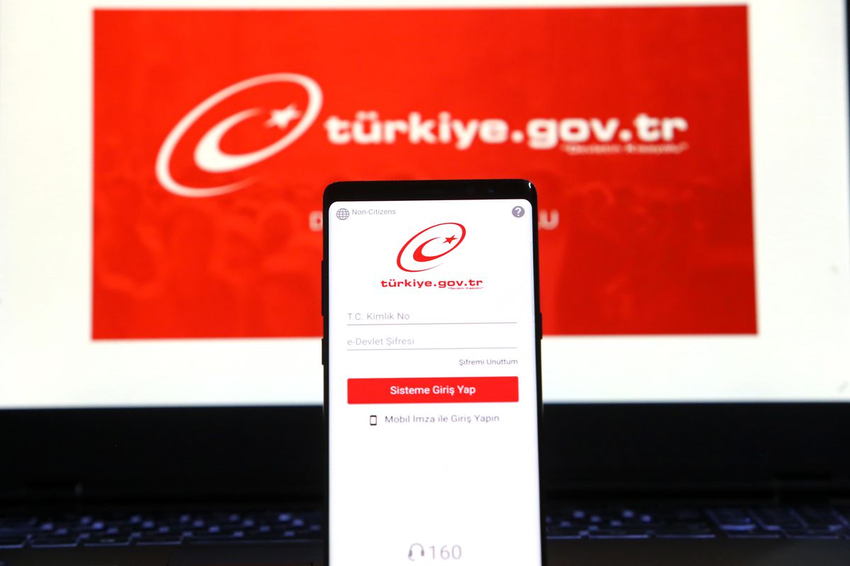 Son dakika haberi! Bakan Yanık: 108 bin 262 haneye daha 1000\'er lira nakdi destek verdik