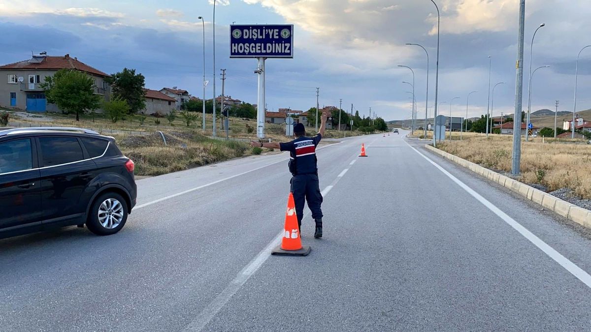 Bolvadin\'de jandarma trafik denetimi yaptı