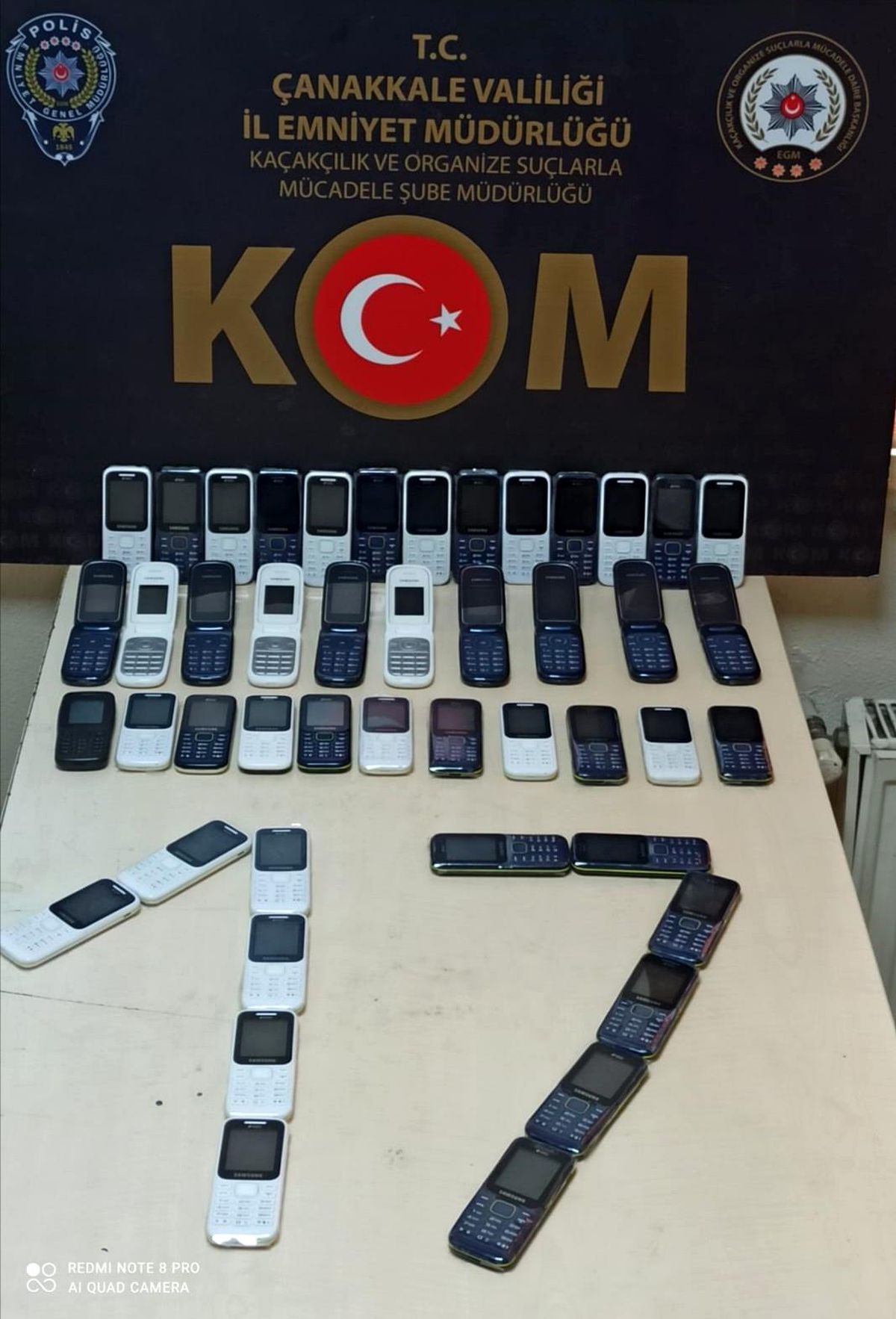 Son dakika haberleri... Çanakkale\'de gümrük kaçağı cep telefonu operasyonu