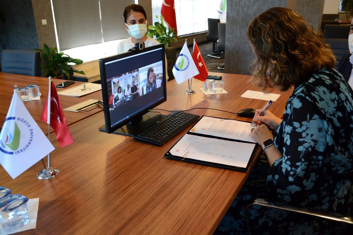 Düzce Üniversitesinden çevrim içi protokol