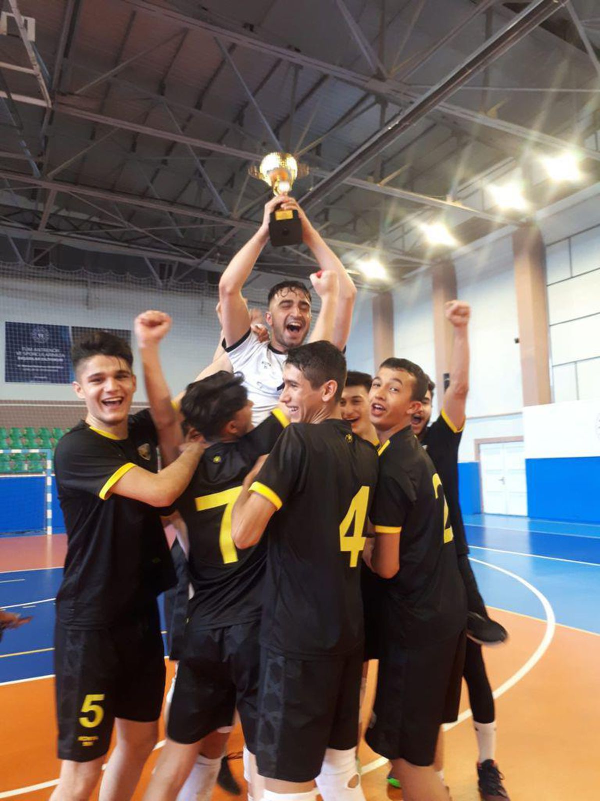 Genç Takımı Voleybolda 2. Lig\'e yükseldi