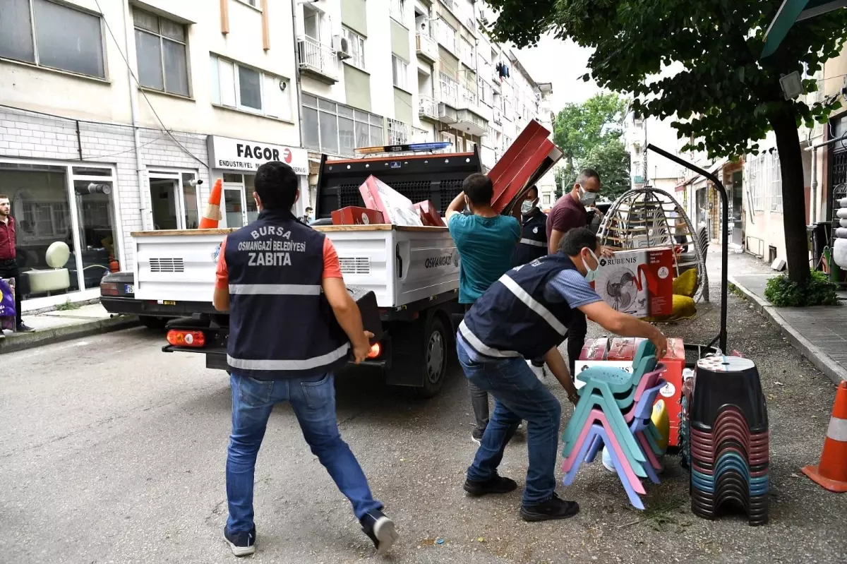 Kaldırımlar işgalden kurtarıldı