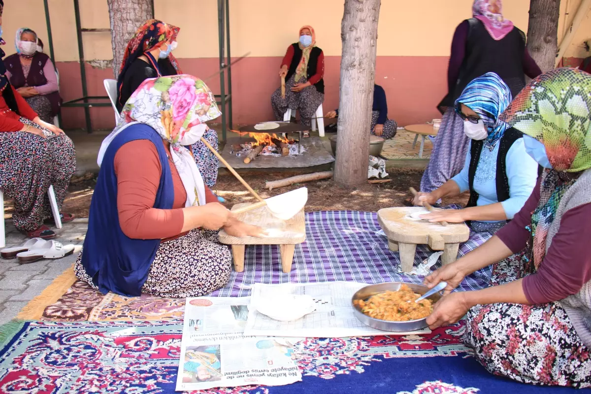 Yörük kadınları hamur yoğurma makinesiyle tanıştı