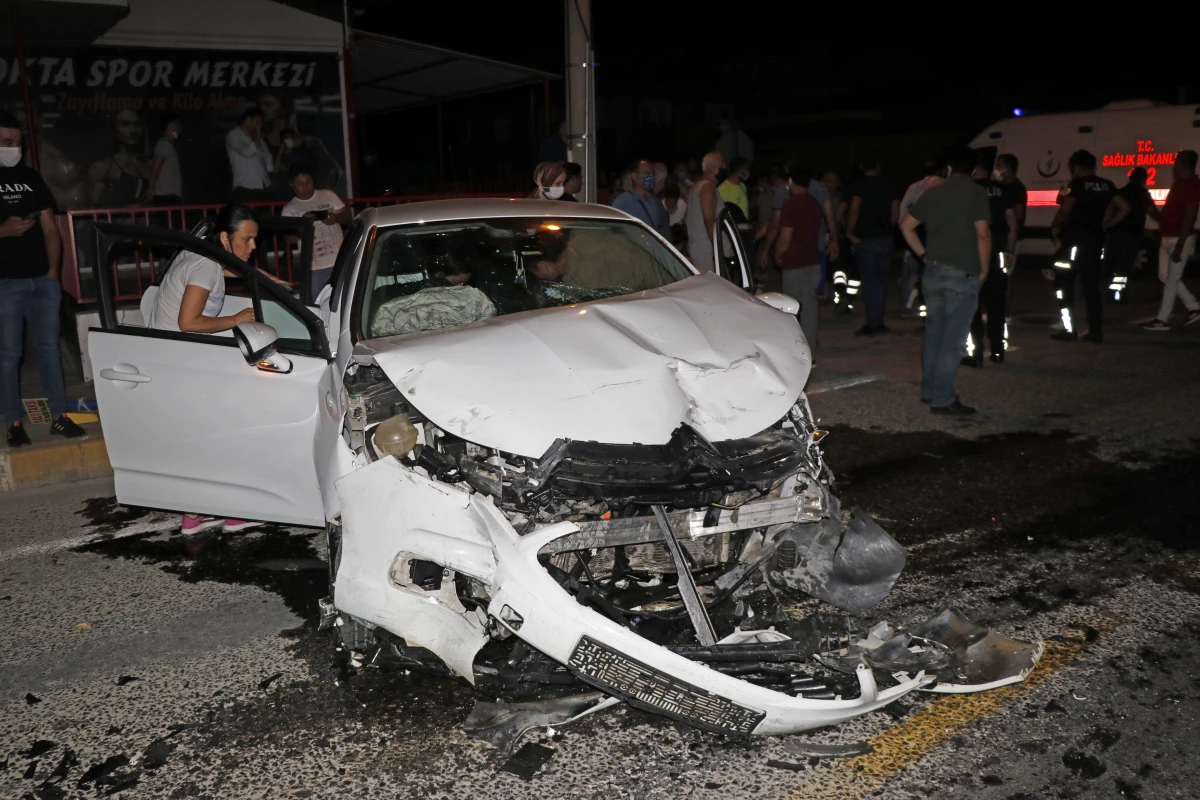 Muğla\'da iki otomobilin çarpıştığı kazada yaralanan sürücü, hastanede hayatını kaybetti