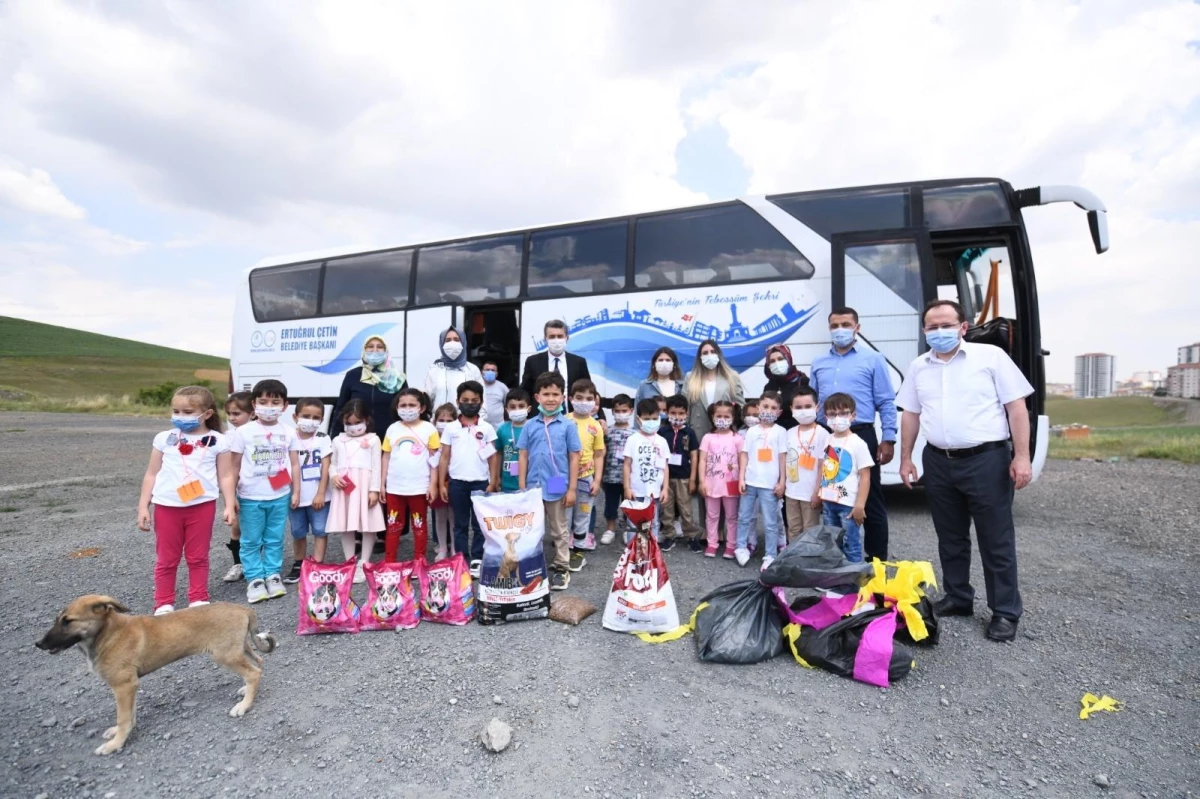Son dakika haber... Pursaklar Belediyesi Nezaket Okulunca düzenlenen etkinlikle çocuklara hayvan sevgisi aşılanıyor