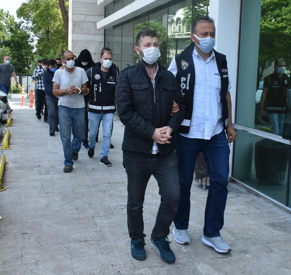 Son dakika haberi | Samsun merkezli cep telefonu kaçakçılığı operasyonunda yakalanan 6 şüpheli adliyede