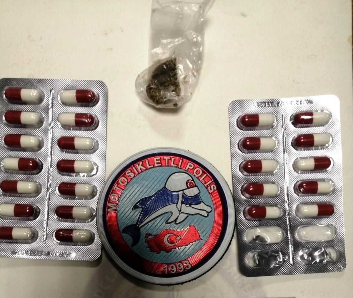 Şüphe üzerinde durdurulan şahsın üzerinde uyuşturucu madde bulundu