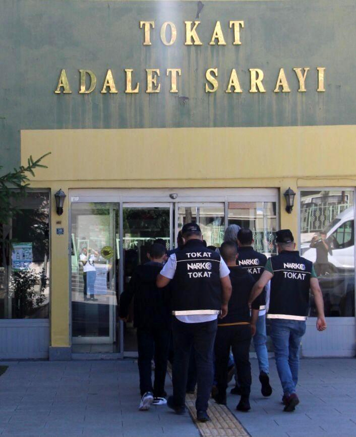 Tokat\'ta uyuşturucu operasyonu: 12 tutuklama