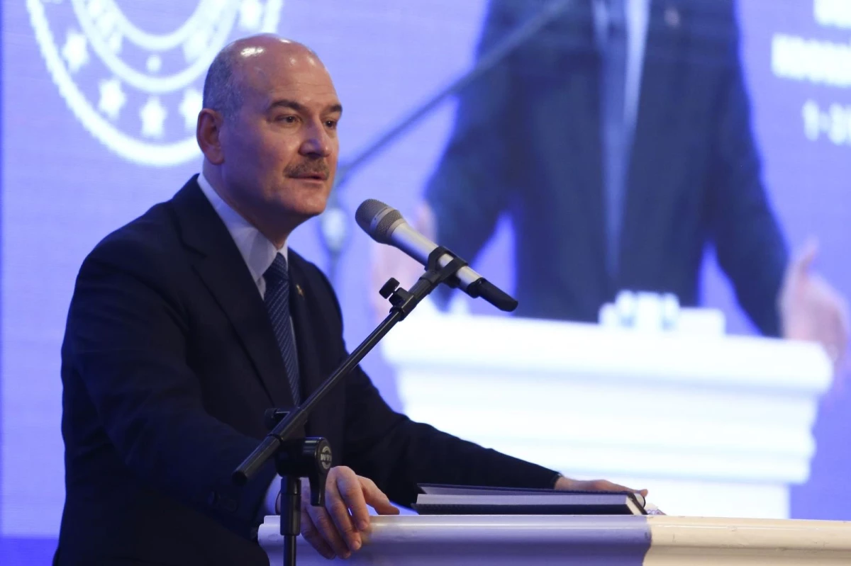 Soylu: "Kurallara uymaya çağrı bizim görevimizdir"