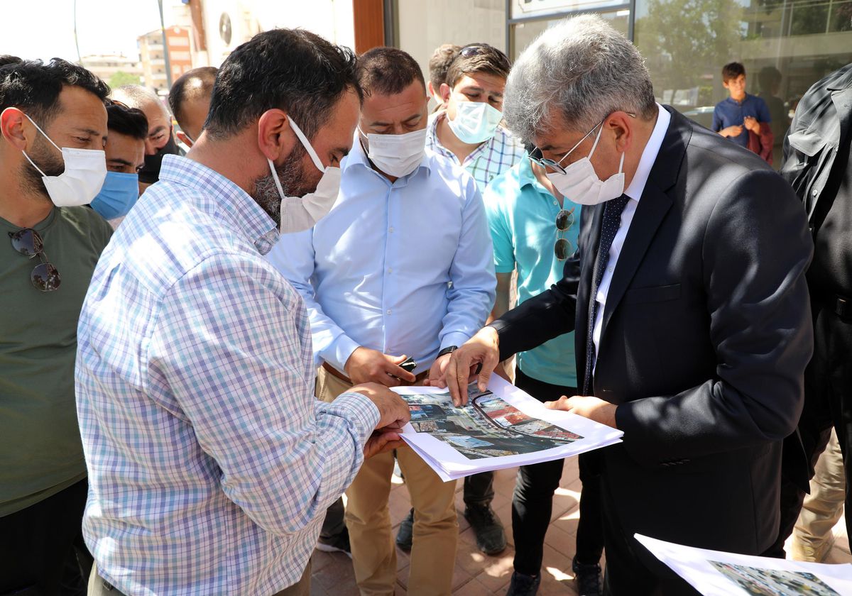 Van Büyükşehir Belediyesi Erek Dağı Caddesi\'ni yeniliyor