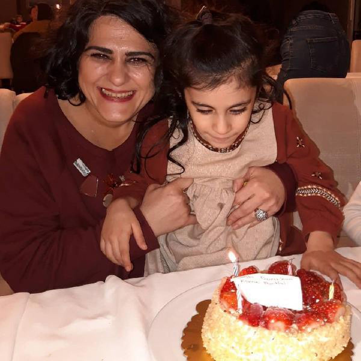 6\'ncı katın terasından düşen görme engelli Duru öldü