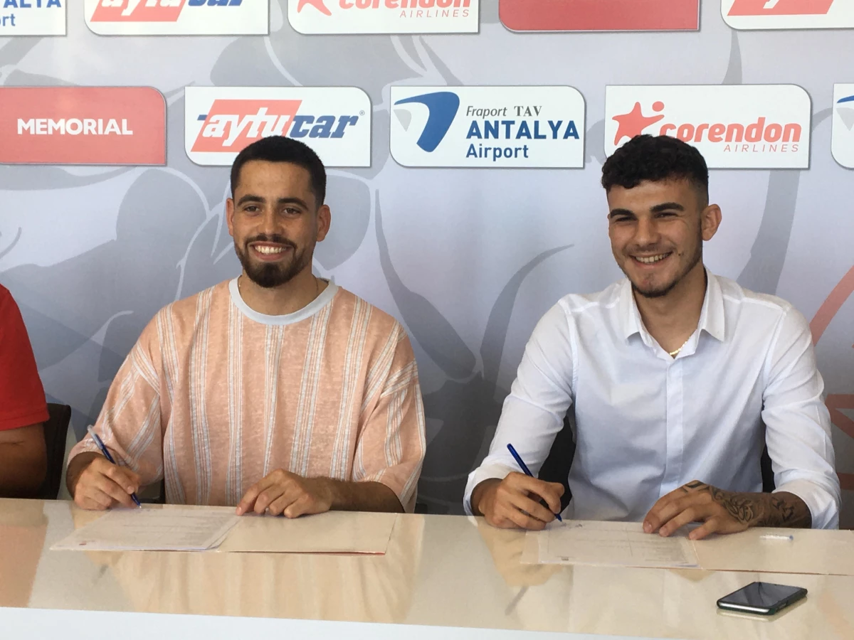 Antalyaspor, Doğukan Nelik ve Ersin Zehir\'i kadrosuna kattı
