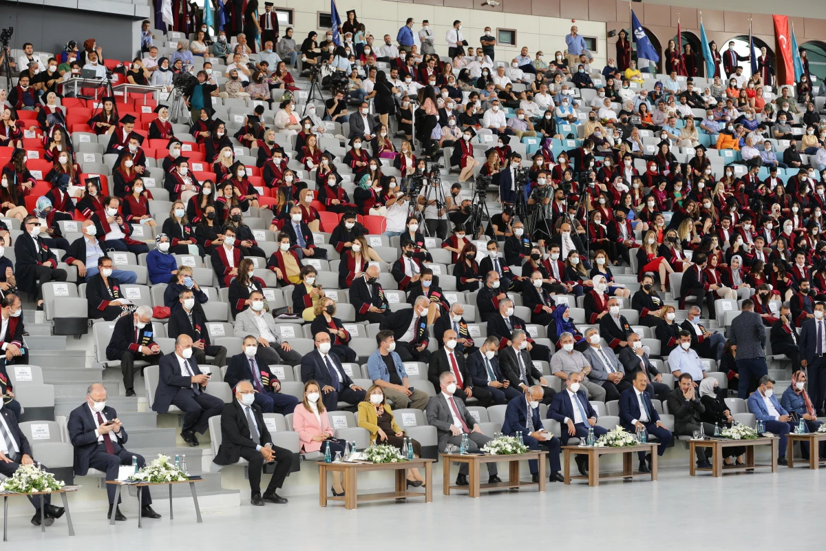 GAZİANTEP - Bakanlar Gül ve Elvan, Hasan Kalyoncu Üniversitesi Mezuniyet Töreni\'ne katıldı