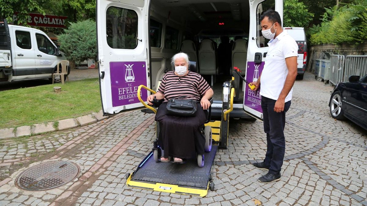 Başkan Atay engelleri kaldırıyor