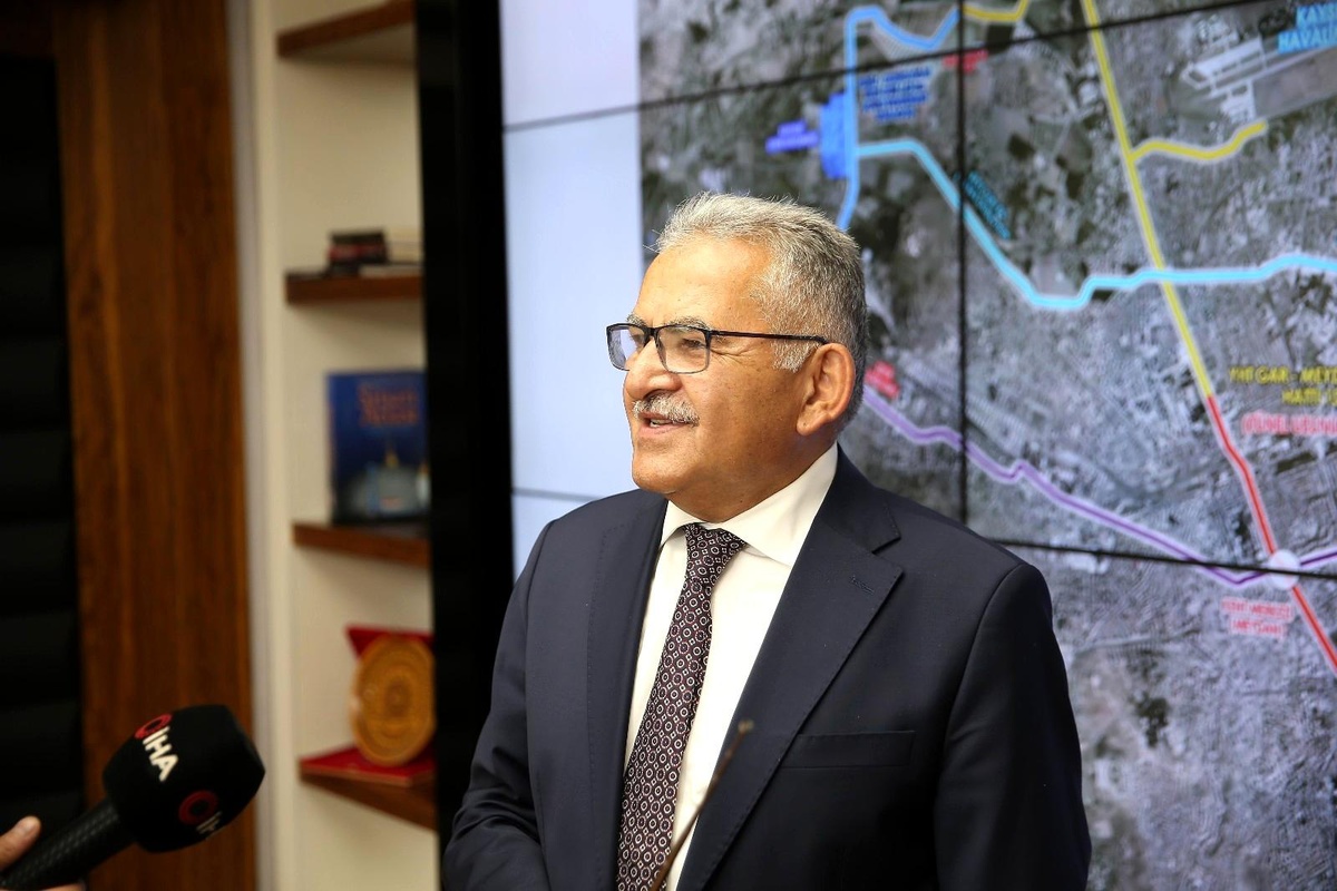Büyükkılıç\'tan \'kentsel dönüşüm\' açıklaması