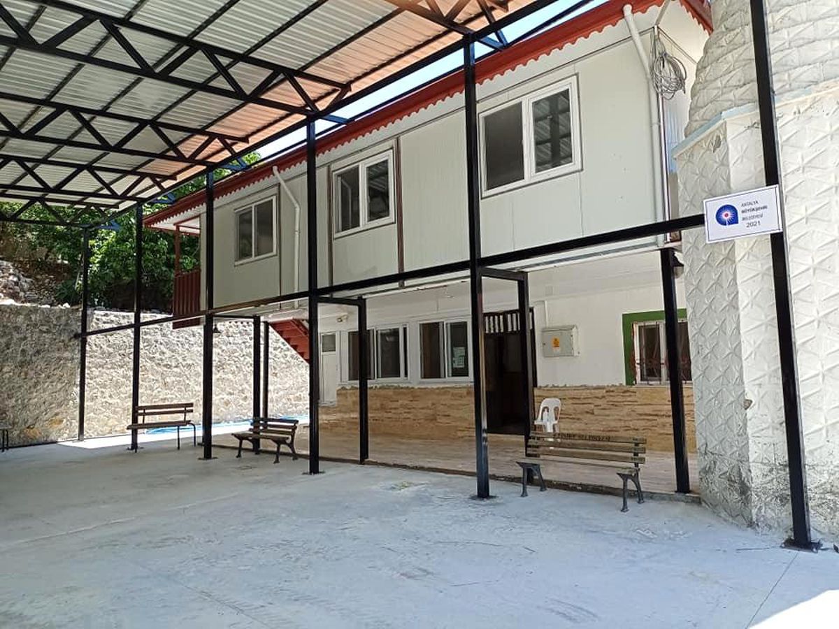 Büyükşehir camilerin eksiklerini gideriyor