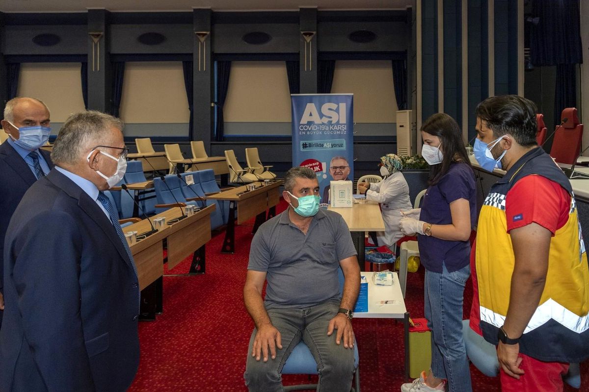 Büyükşehirden aşı seferberliği