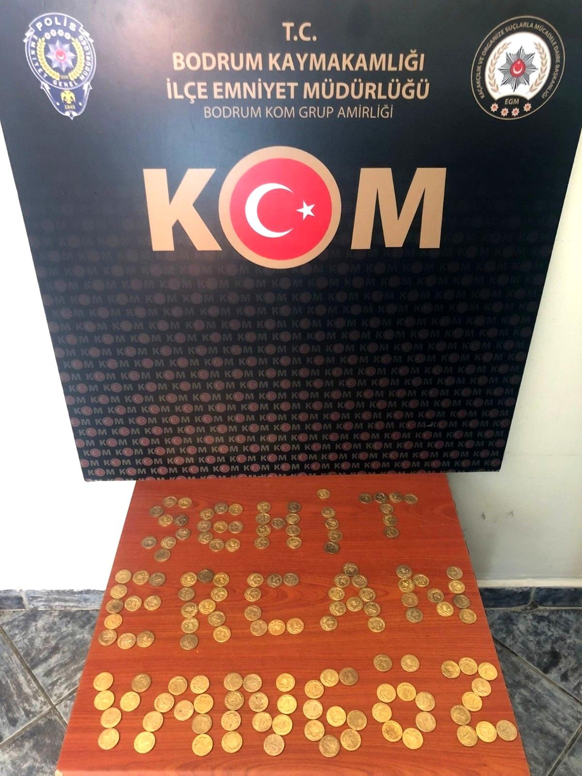 Durdurulan otomobilden 143 adet tarihi sikke çıktı