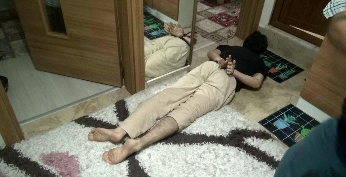 FETÖ\'den ihraç öğretmen ve 2 üye saklandığı hücre evinde yakalandı