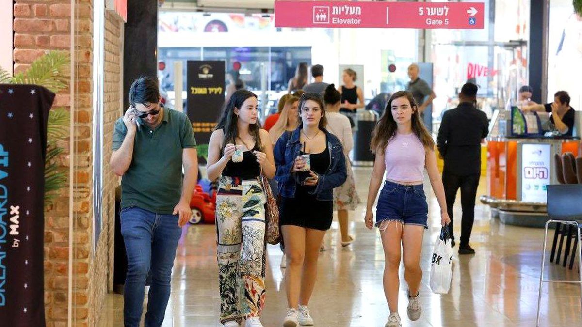 Delta varyantı: İsrail\'de artan vakalar nedeniyle kapalı alanda maske zorunluluğu geri getirildi