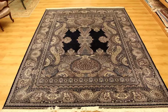 halinin degeri 800 bin lira 6 metrekarelik ipek hali alicisini bekliyor son dakika ekonomi