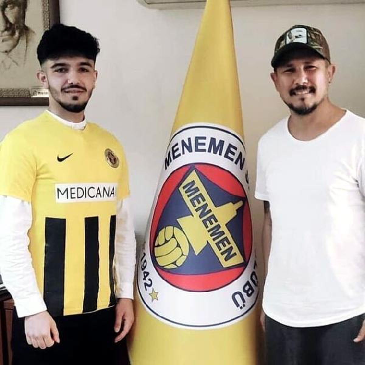 Menemenspor\'da Furkan imzaladı